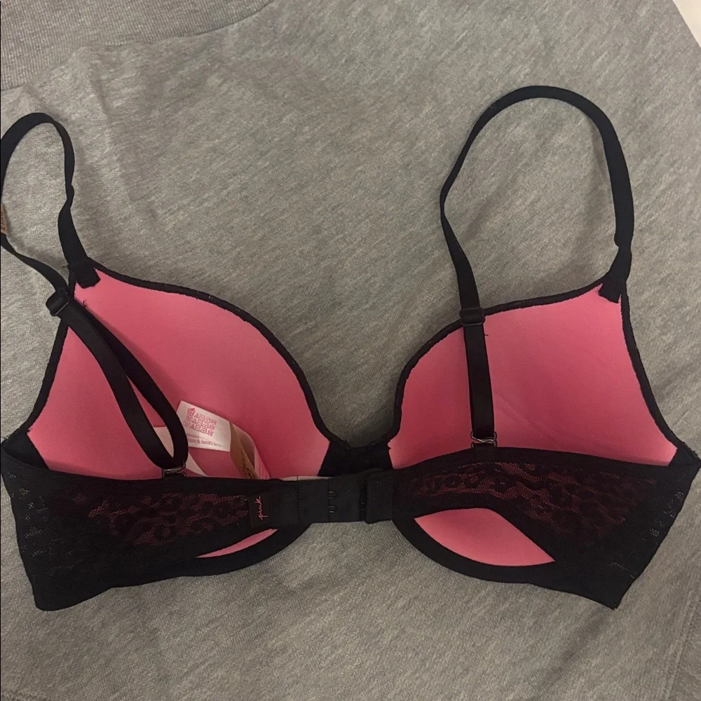 Victoria’s Secret PINK Black Lace Underwire T-Shirt Bra. NWT. - Picture 3 of 4